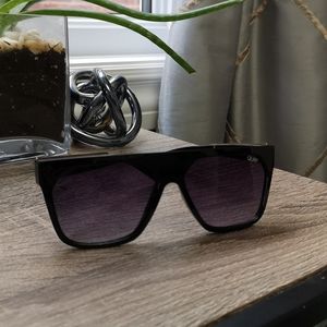 Quay "Very Busy" Sunglasses